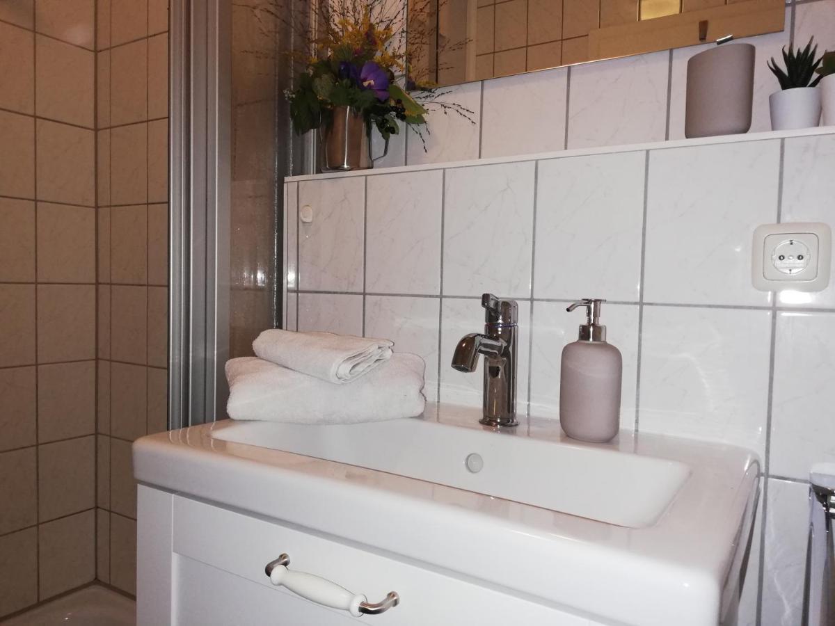 Ferienwohnung Am Kurpark Bad Klosterlausnitz Kültér fotó
